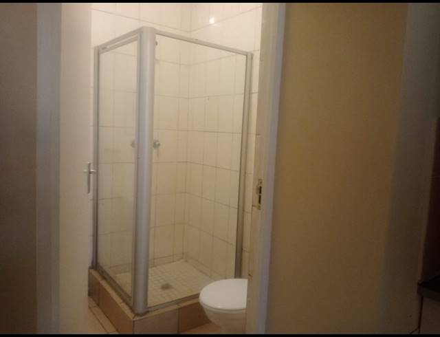 1 BEDROOM FLAT TO LET IN GREYVILLE